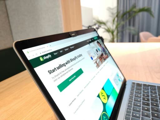Why Your Shopify Store Is Not Converting: 9 Fixes